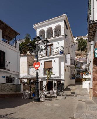 Canillas de Aceituno Bed & Breakfast | Olive & Ivy Guesthouse