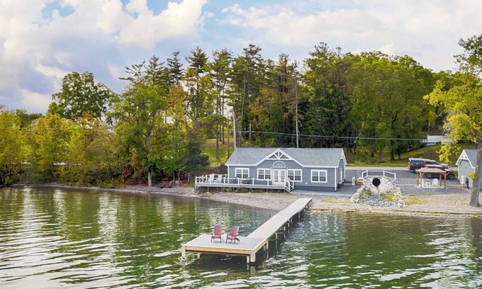 Town of Varick House | Olver Farm Cottage - Newly built cottage only feet from the shores of Cayuga Lake!