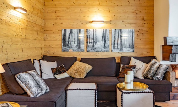 Cortina d'Ampezzo Apartment | Olympic Cà di Bosco - Refuge with panoramic terrace in the heart of Cortina