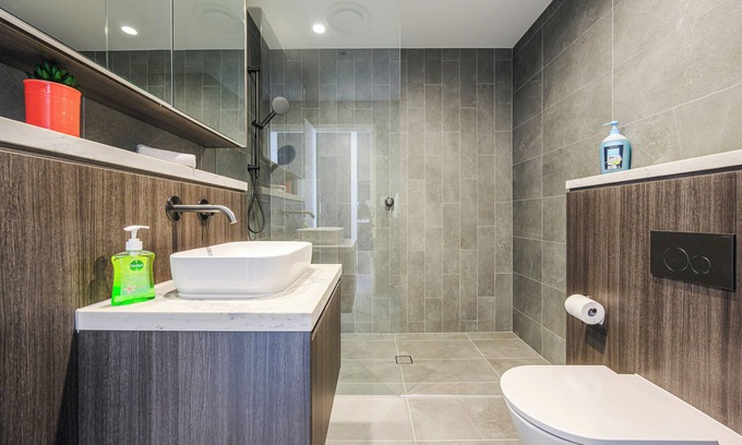 Lidcombe Apartment | Olympic Park Bright 1BR Free Pool & Gym Great View