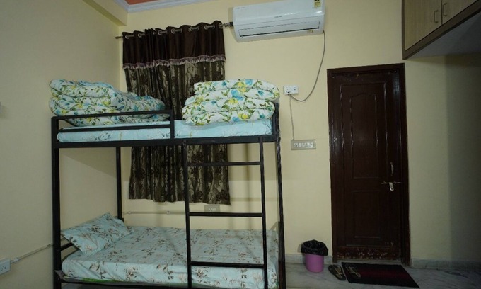 Tonk Road Hotel | Om Trance Homestay