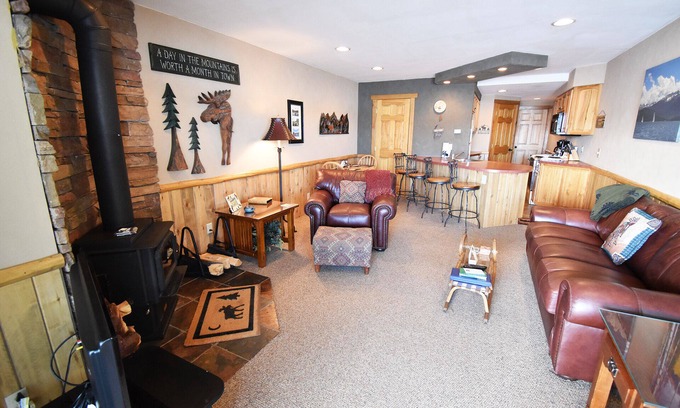 Dillon Condo | On Lake! Ground Floor, Views! Hot Tub. Walk to Concerts, Marina, Dining