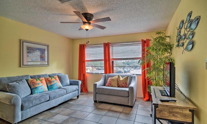 Independence Square Apartment | On-Site Beach Access Walkable Gulf Coast Retreat