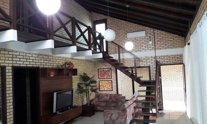 Enseada House | On the beach, 90m from the sea, air conditioning, WIFI, 5 bedrooms