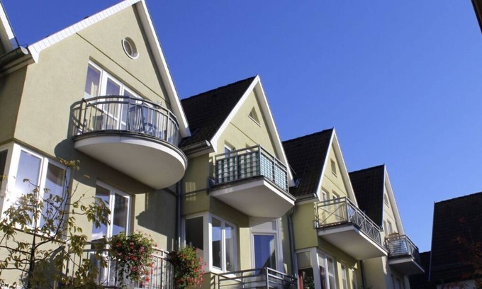 Warnemuende House | On the old river Modern retreat