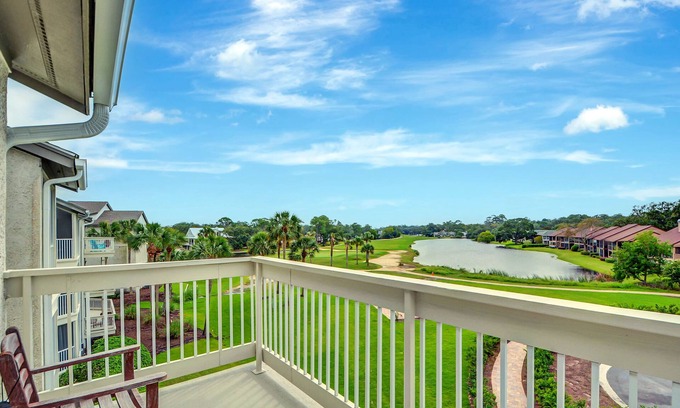 St. Simons Island Condo | On the Sea Palms Golf Course. 18th Hole, Fairway and Lagoon frontage