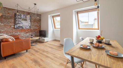 Old Town Hastings Apartment | One Bed Top Floor, Brand New, Central Old Town