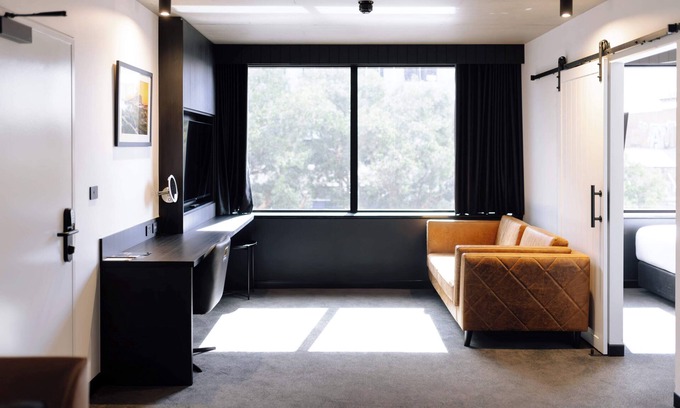 Newcastle Hotel | One-Bedroom Apartment in CBD