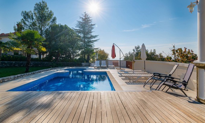 Mihotici Apartment | One bedroom apartment with terrace Opatija - Pobri, Opatija (A-16390-a)