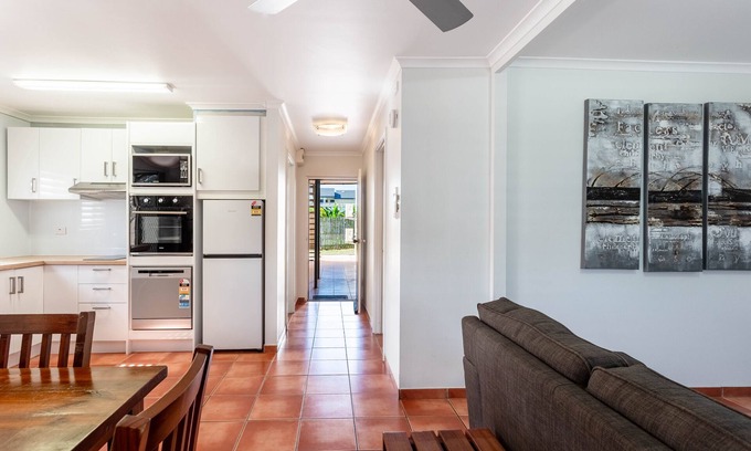 Yeppoon Apartment | One bedroom beachfront apartment