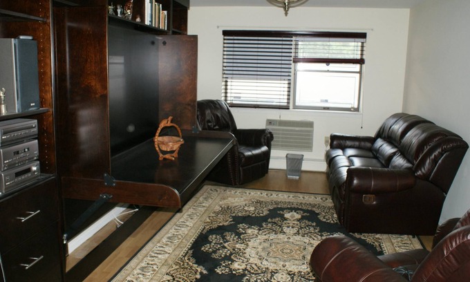 Bay Ridge Apartment | One Bedroom condo in a nice neighborhood, for long term stay