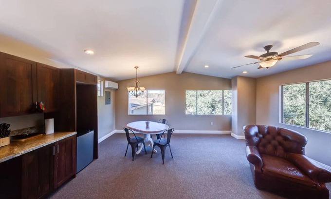 Julian Apartment | One bedroom renovated apartment upstairs
