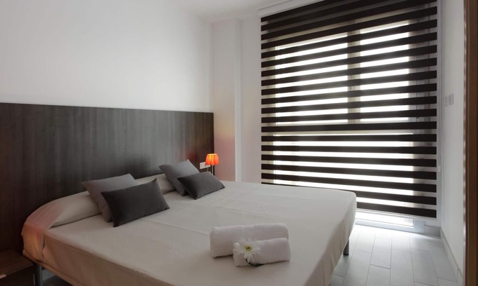 Les Corts Apartment | One-bedroom superior apartment with sofa bed