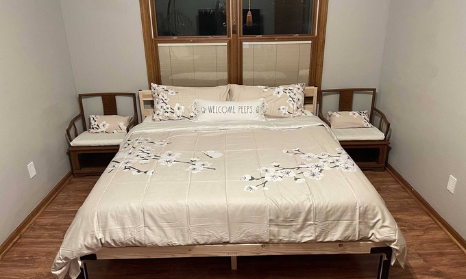 Amherst House | One King Size Bed, One Queen Size Bed, Two Twin Size Bed, Zen Garden Town house