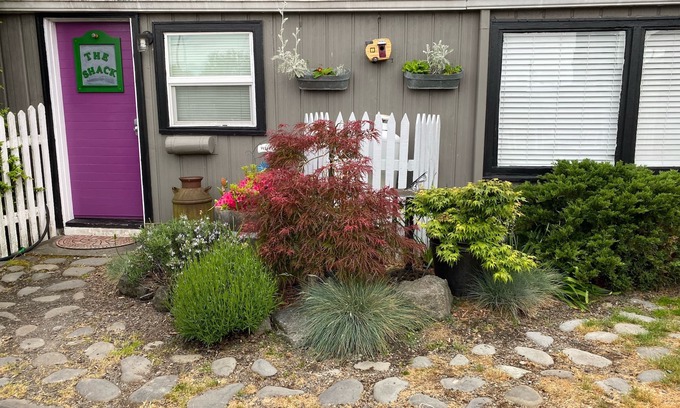 Sequim House | One of a kind! Eclectic and Shabby Chic!