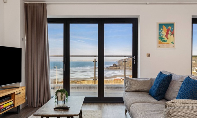 Little Haven Cottage | ONE SAND BANKS, family friendly, with a garden in Broad Haven
