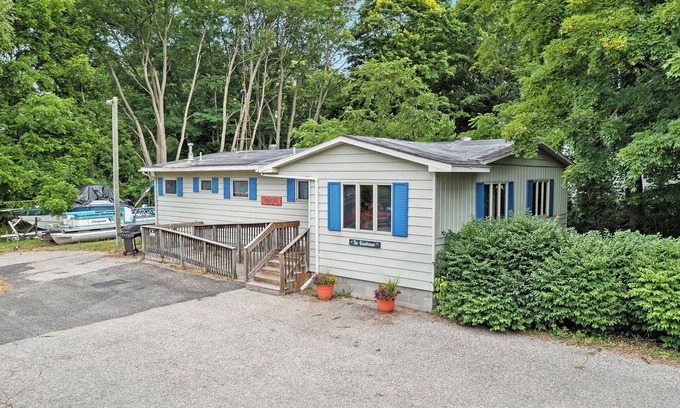 Onekama House | Onekama Vacation Home near Portage Lake