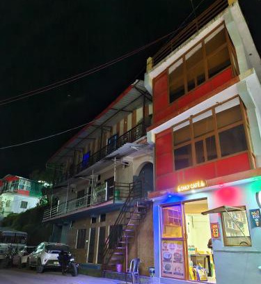 Ukhimath Hotel | Only Cafe