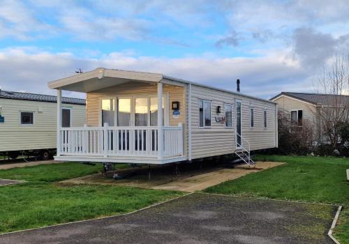 Pagham House | Orange Caprice, Church Farm