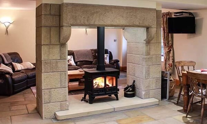 Fourstones Near Bentham Cottage | ORCABER COTTAGE, pet friendly, luxury holiday cottage in Austwick