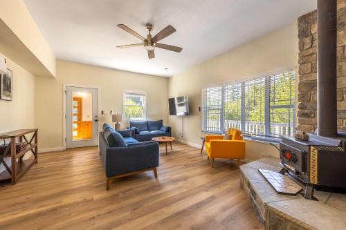 Lyle House | Orchard Haven Combo home