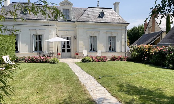 Longue-Jumelles House | Original house (19 Century) of valley de la loire Large Park