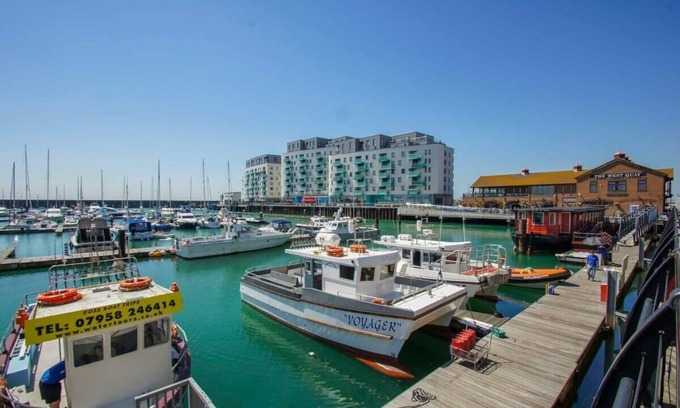 Seafront Apartment | Orion Marina Sea View | by Brighton Holiday Lets