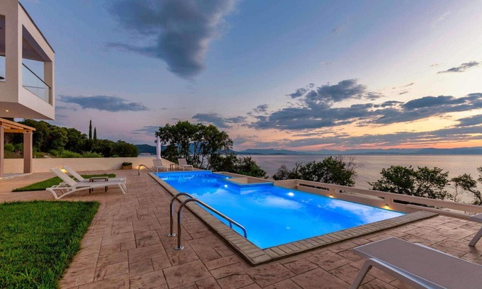 Agia Pelagia Chlomou Villa | Orizontas - Three Bedroom Villa, Sleeps 6