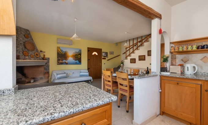 Orosei House | Orosei single vacation home, 3 bedrooms, 2 bathrooms, private parking