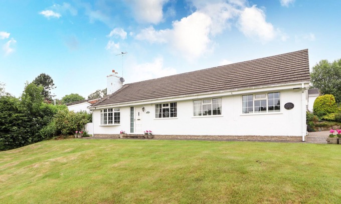 Pantymwyn Cottage | OSAKIS, pet friendly, character holiday cottage in Mold