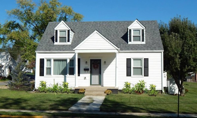 Luray Cottage | Our Cottage is in Historical Luray, Walking Distance of Town Restaurants & Shops