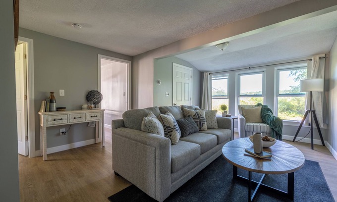 Warwick Apartment | Our home boasts gorgeous views and a short walk from the beach & marina.