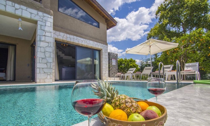 Yaniklar Villa | Outstanding Villa with Private Pool and Jacuzzi in Fethiye