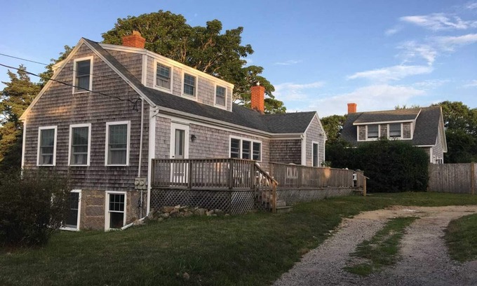Chilmark House | "Over South", Family farm house in Chilmark