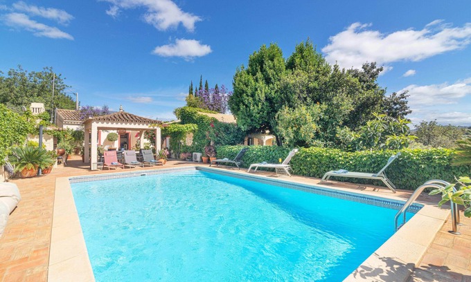 Vale Judeu Bed & Breakfast | Own house on a 3 villa property with shared pool.