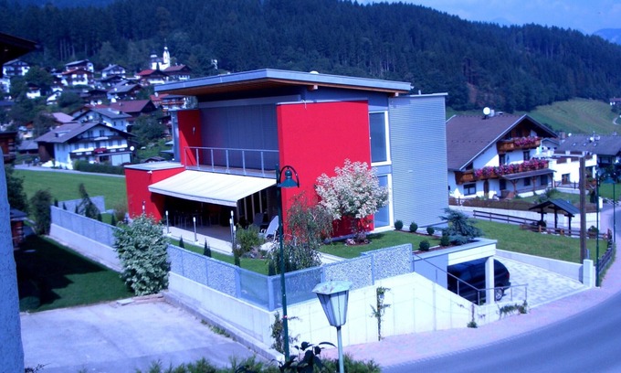 Fuegen House | OWN modern 108m² APART-house at the SCHI-u. HIKING paradise NEW: Spieljochbahn