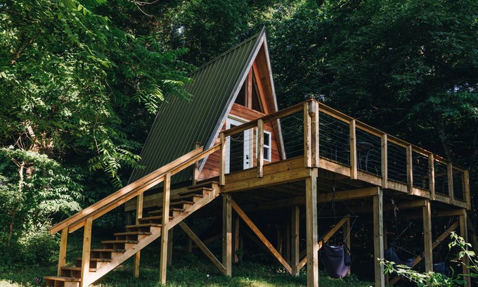 Frazeysburg Cabin | Oxley in the Woods: Off-Grid A-Frame Treehouse nestled in the woods