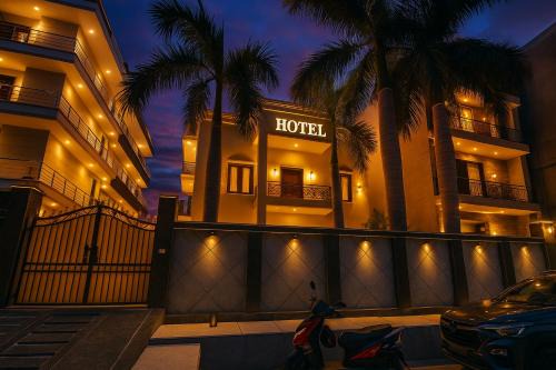 Noida Hotel | Oxygen Inn-Couple Friendly-Noida Sector51