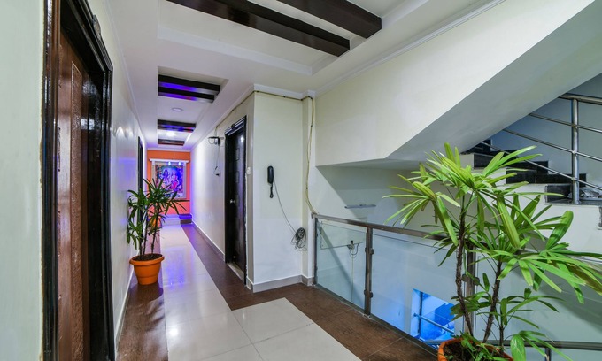 Khammam Hotel | OYO 24288 Surya Teja Residency