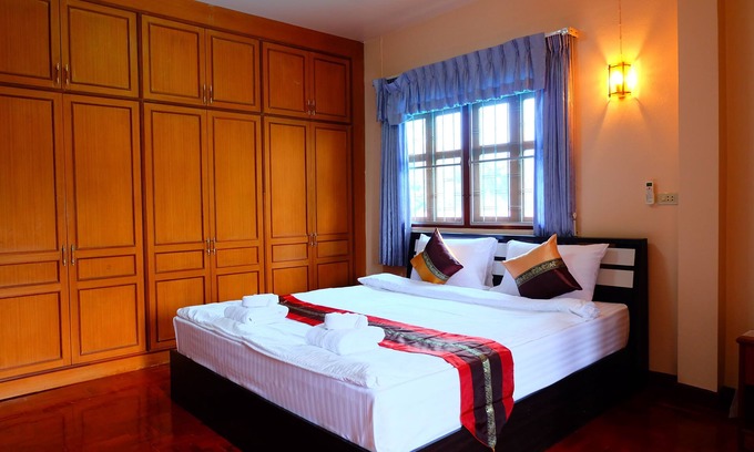 Luang Nuea Hotel | OYO 769 Ban Thassanee