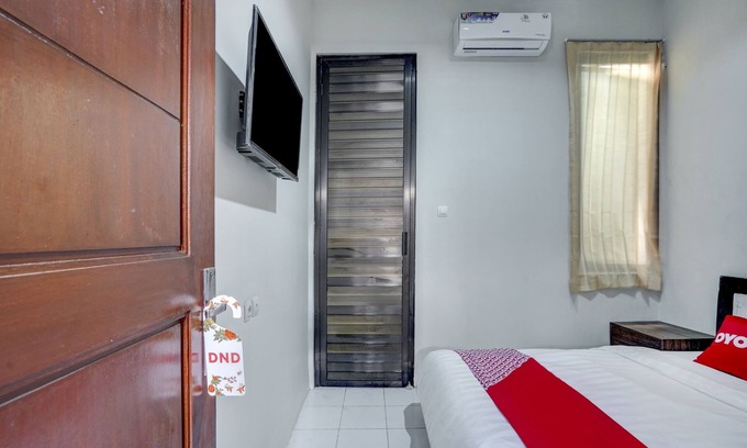 Sedati Hotel | OYO 90154 Anugrah Rr Syariah