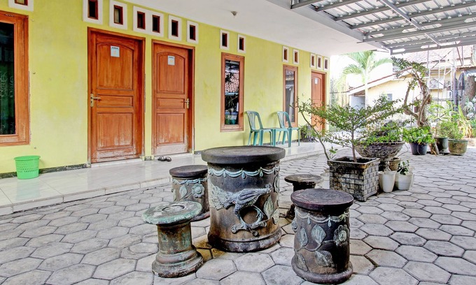 Sragen Hotel | OYO 92998 Wiludjeng Guesthouse