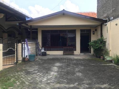 Pemalang Hotel | OYO 93864 Wisma Gading Syariah