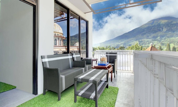 Temanggung Hotel | OYO 94674 Guesthouse Sabar Makmur