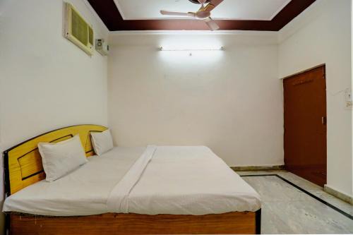 Gwalior Hotel | OYO Bluebird Inn Hotel And Guest House