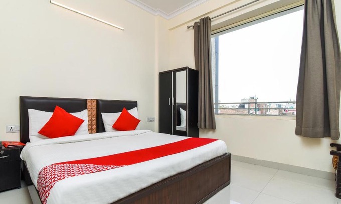 Dwarka Hotel | OYO Flagship 22976 Sector 3 Dwarka