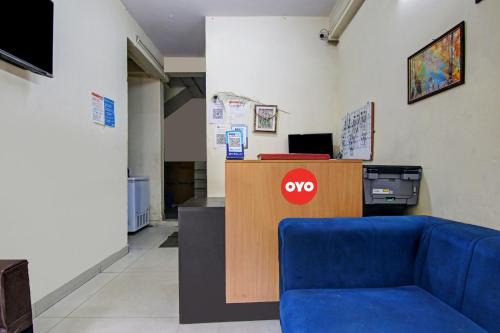 Shalimar Bagh Hotel | OYO Flagship Pleasure Inn Near Haiderpur Metro Station