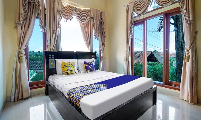 Parongpong Hotel | OYO Homes 91156 Eco Tourism Big Farmer Desa Kertawangi Syariah