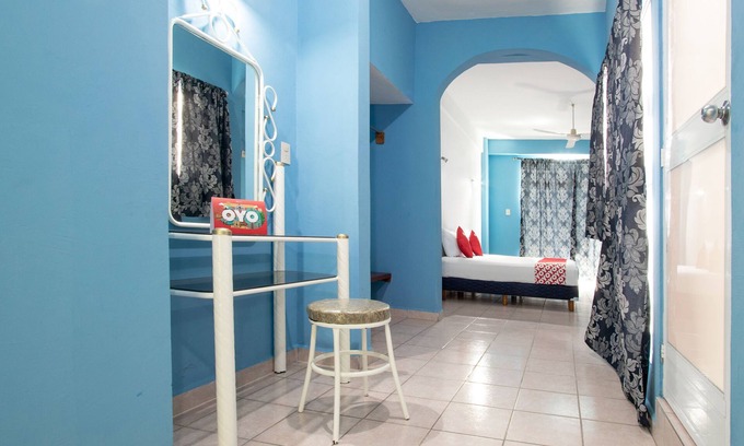 Jose Cardel Hotel | OYO Hotel Estacion,José Cardel,Parque Central Revolución