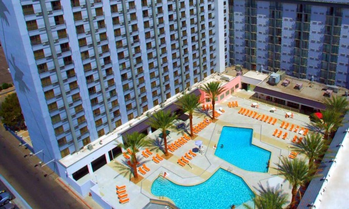 Las Vegas Hotel | OYO Las Vegas Hotel, Standard Two Double, Onsite Entertainment